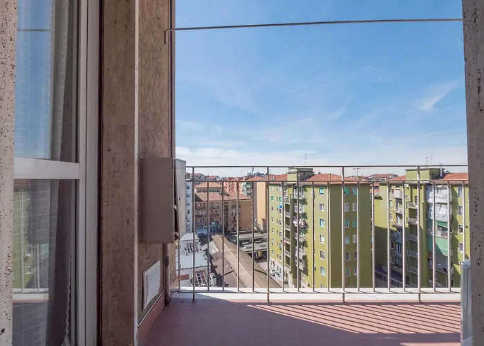Xenia Apartments - Newly Renovated Apartment